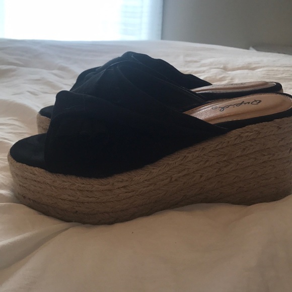 wedges - Picture 2 of 3